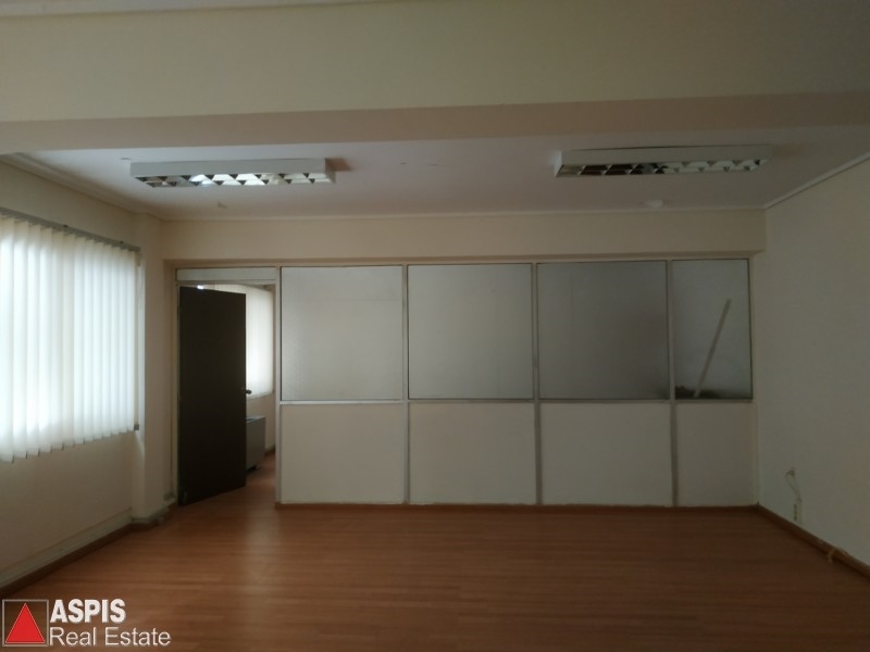 (For Sale) Commercial Office || Piraias/Piraeus - 870 Sq.m, 2.500.000€