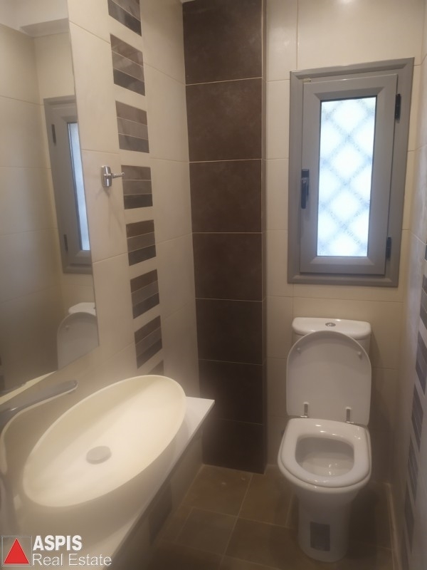 (For Sale) Residential Maisonette || Piraias/Nikaia - 266 Sq.m, 3 Bedrooms, 480.000€ Photo 