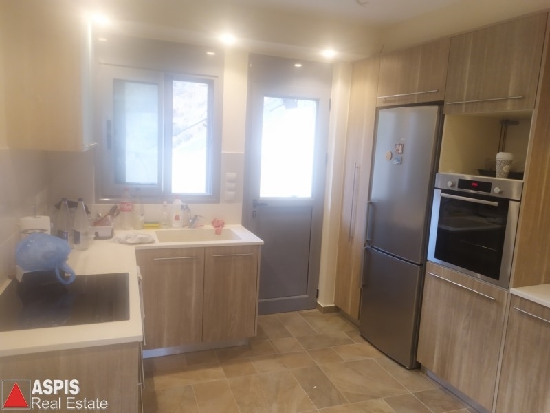 (For Sale) Residential Maisonette || Piraias/Nikaia - 266 Sq.m, 3 Bedrooms, 480.000€ Photo 