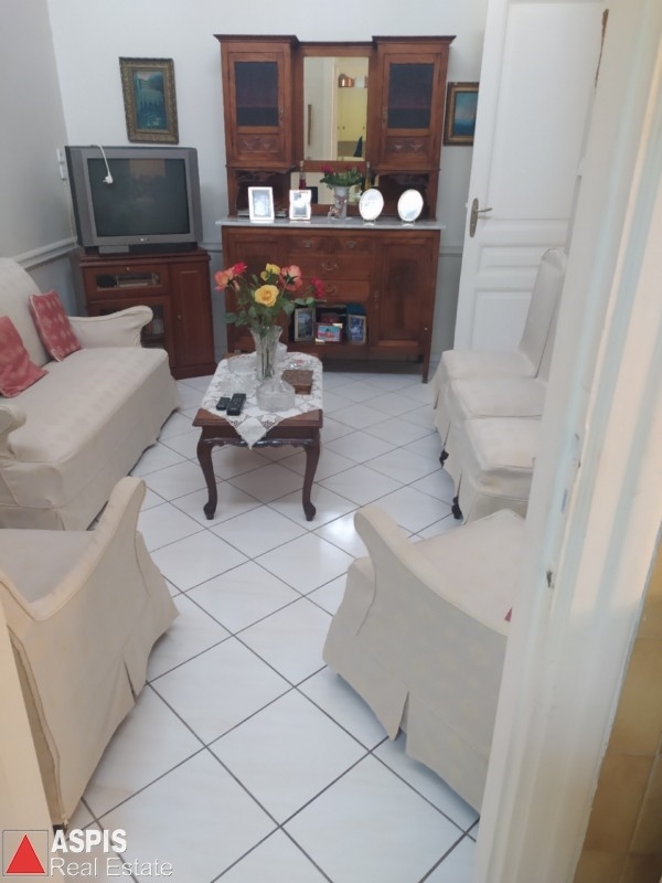 (For Sale) Residential Detached house || Piraias/Piraeus - 200 Sq.m, 4 Bedrooms, 300.000€ Photo 