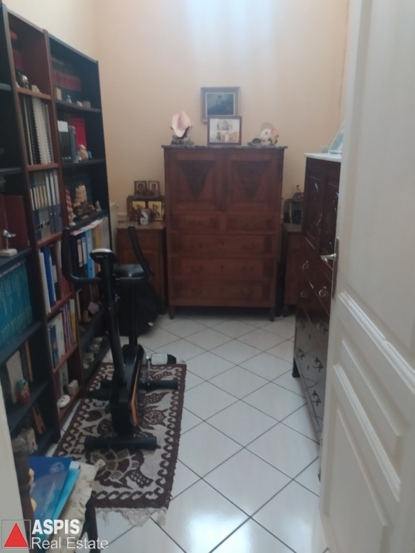 (For Sale) Residential Detached house || Piraias/Piraeus - 200 Sq.m, 4 Bedrooms, 300.000€ Photo 