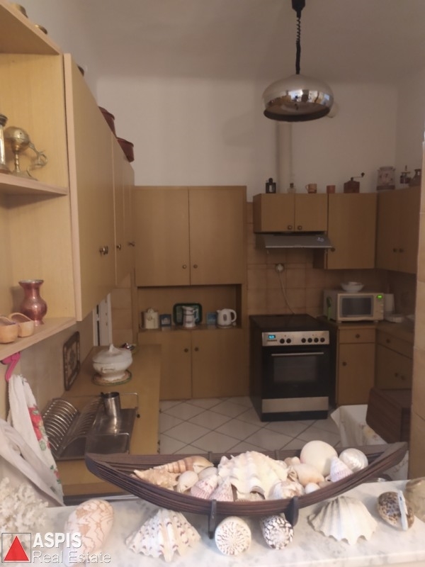 (For Sale) Residential Detached house || Piraias/Piraeus - 200 Sq.m, 4 Bedrooms, 300.000€ Photo 