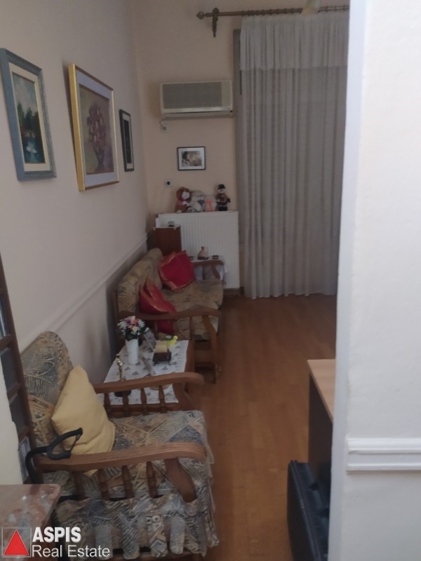 (For Sale) Residential Detached house || Piraias/Piraeus - 200 Sq.m, 4 Bedrooms, 300.000€ Photo 