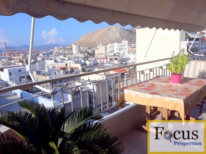 (For Sale) Residential Floor Apartment || Piraias/Keratsini - 70 Sq.m, 2 Bedrooms, 165.000€ Photo 