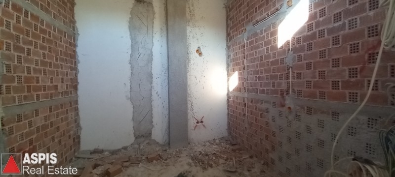 (For Sale) Residential Detached house || Piraias/Drapetsona - 100 Sq.m, 2 Bedrooms, 105.000€