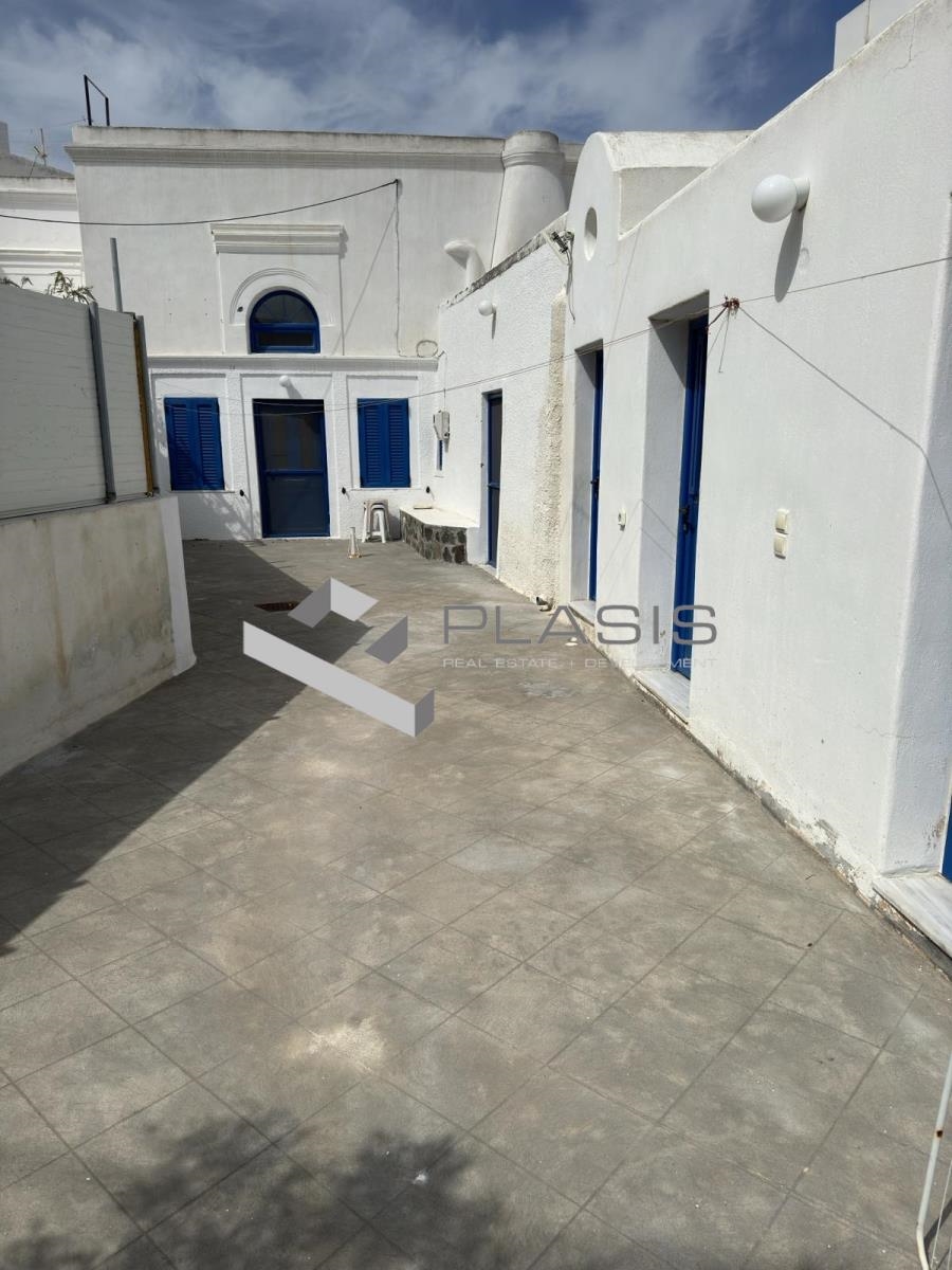 (For Sale) Residential Apartment || Cyclades/Santorini-Thira - 250 Sq.m, 3 Bedrooms, 350.000€