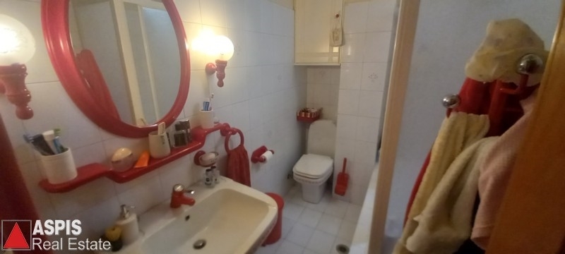 (Προς Πώληση) Κατοικία Οροφοδιαμέρισμα || Πειραιάς/Πειραιάς - 81 τ.μ, 2 Υ/Δ, 170.000€ Φωτογραφία 