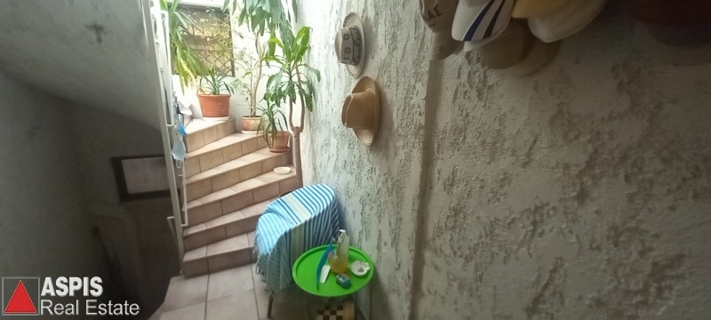 (Προς Πώληση) Κατοικία Οροφοδιαμέρισμα || Πειραιάς/Πειραιάς - 81 τ.μ, 2 Υ/Δ, 170.000€ Φωτογραφία 