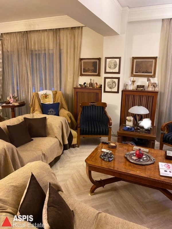 (Προς Πώληση) Κατοικία Οροφοδιαμέρισμα || Πειραιάς/Νίκαια - 180 τ.μ, 3 Υ/Δ, 290.000€