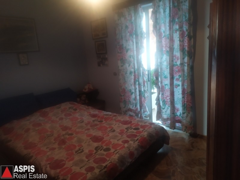 (For Sale) Residential Floor Apartment || Piraias/Keratsini - 132 Sq.m, 3 Bedrooms, 176.000€ Photo 