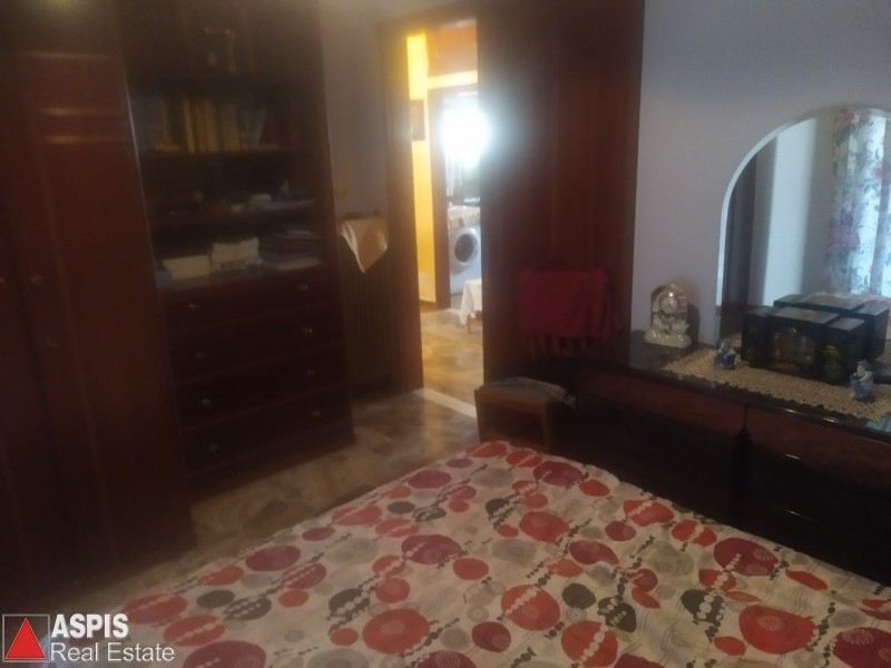 (For Sale) Residential Floor Apartment || Piraias/Keratsini - 132 Sq.m, 3 Bedrooms, 176.000€ Photo 