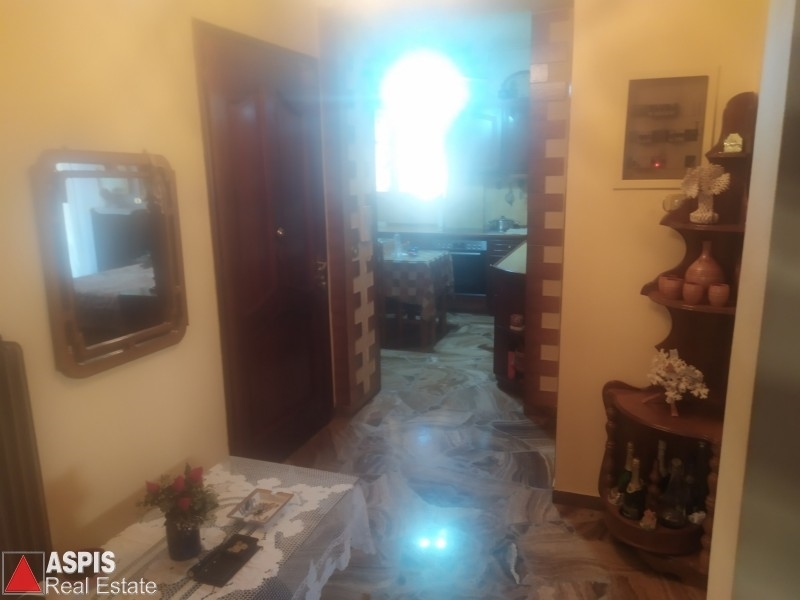 (For Sale) Residential Floor Apartment || Piraias/Keratsini - 132 Sq.m, 3 Bedrooms, 176.000€ Photo 