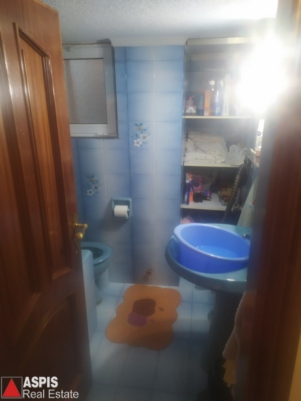 (For Sale) Residential Floor Apartment || Piraias/Keratsini - 132 Sq.m, 3 Bedrooms, 176.000€ Photo 