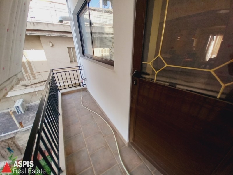 (For Sale) Residential Floor Apartment || Piraias/Piraeus - 74 Sq.m, 1 Bedrooms, 130.000€ Photo 
