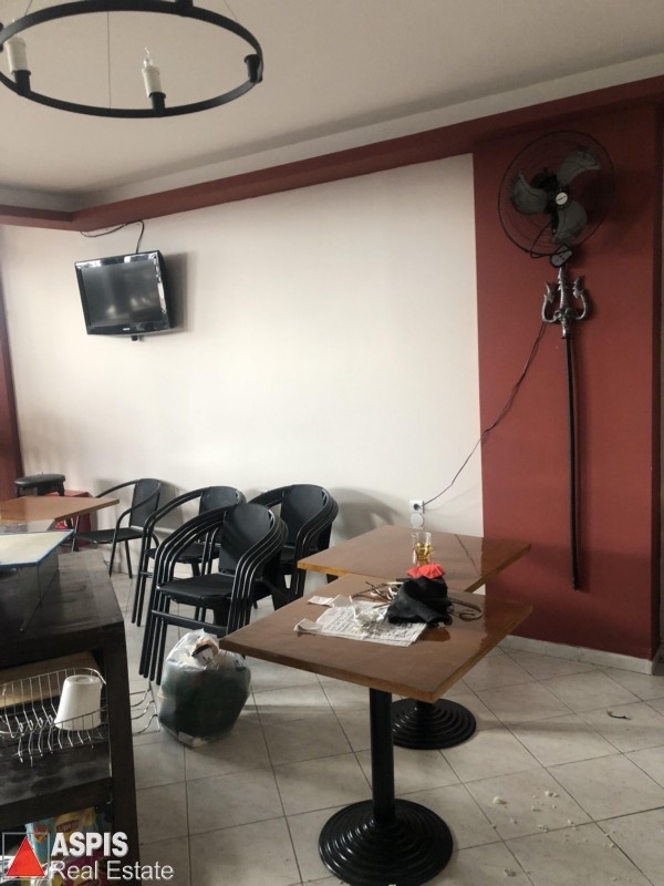 (For Rent) Commercial Retail Shop || Piraias/Piraeus - 72 Sq.m, 450€ Photo 