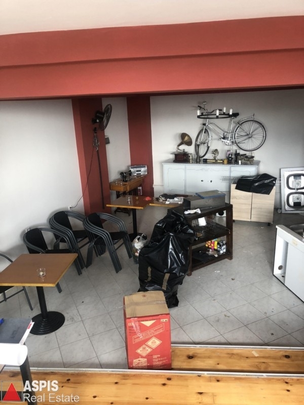 (For Sale) Commercial Retail Shop || Piraias/Piraeus - 72 Sq.m, 75.000€ Photo 