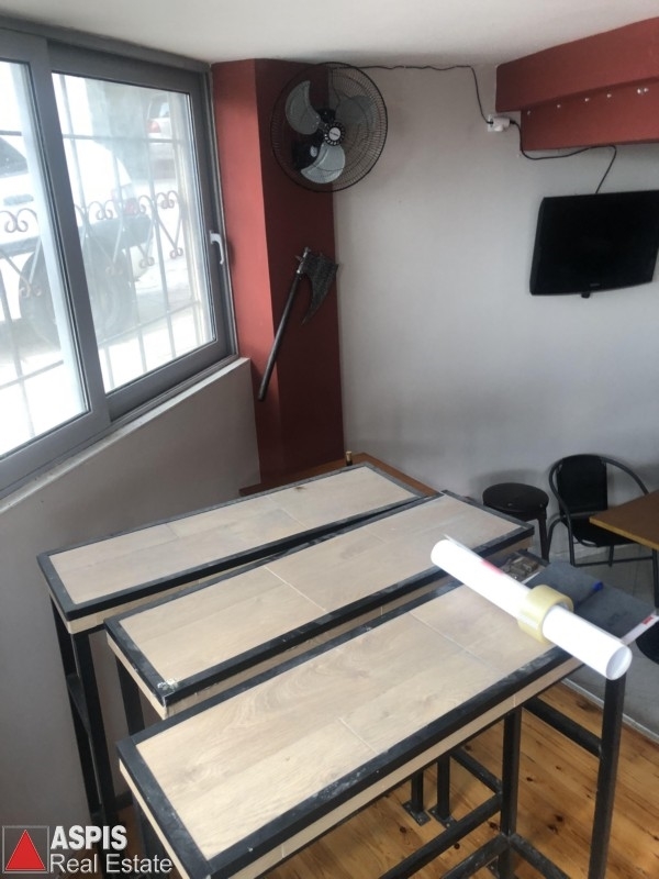 (For Sale) Commercial Retail Shop || Piraias/Piraeus - 72 Sq.m, 75.000€ Photo 