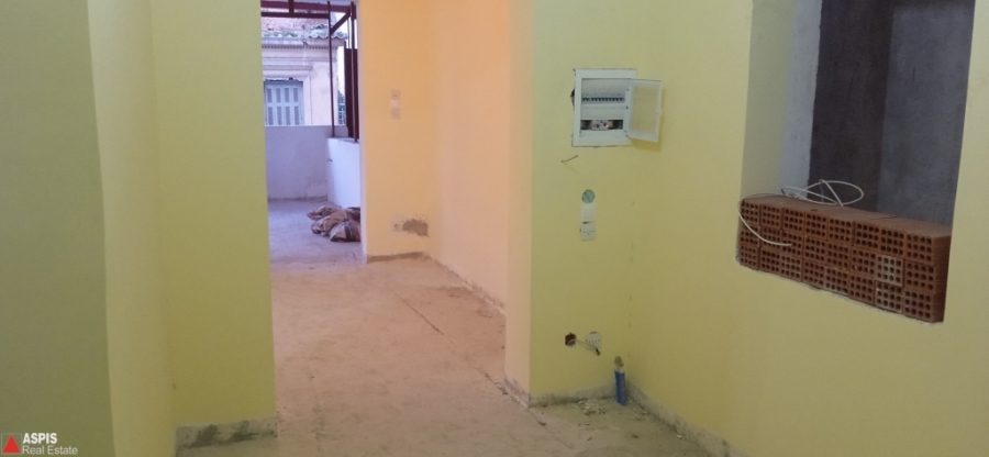 (For Sale) Residential Detached house || Piraias/Piraeus - 80 Sq.m, 2 Bedrooms, 160.000€