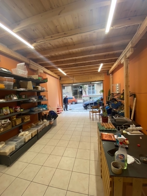 (For Sale) Commercial Retail Shop || Athens Center/Vyronas - 135 Sq.m, 70.000€ ||| ID :1342258-5