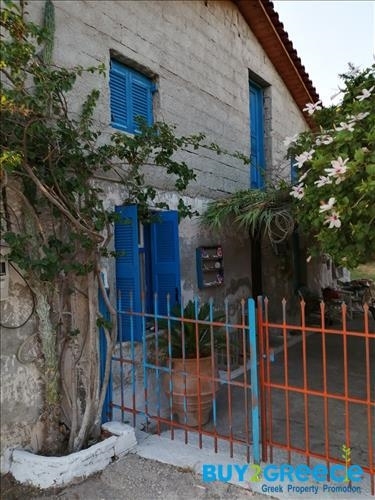 (For Sale) Residential Detached house || Piraias/Methana - 90 Sq.m, 175.000€ ||| ID :916350-16